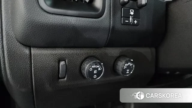 Chevrolet (GM Daewoo) Real New Colorado 2022 Черный из Кореи, фото 5