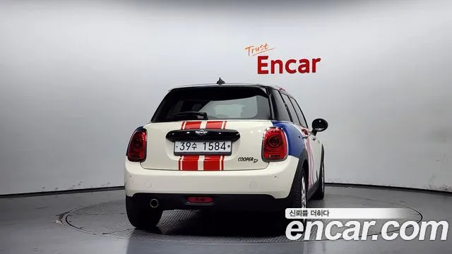 Mini Cooper D 2018 Жемчужный цвет из Кореи, фото 5