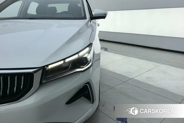 Geely Automobile Emgrand 2022 Белый из Китая, фото 5
