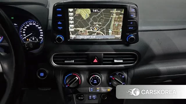 Hyundai Kona 2018 Серебристо-серый из Кореи, фото 5