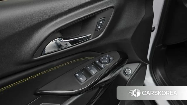 Chevrolet (GM Daewoo) Trax Crossover 2023 Белый из Кореи, фото 5