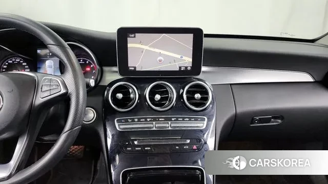 Mercedes-Benz C-Class W205 2018 Черный из Кореи, фото 5