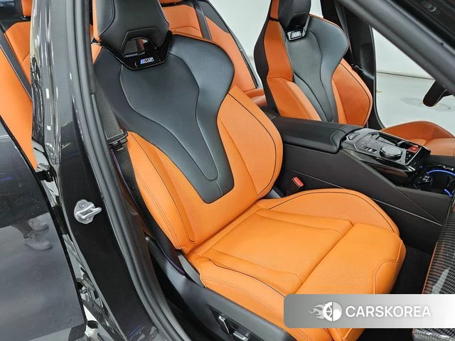 BMW M5 (G90) 2026 Серый из Кореи, фото 5