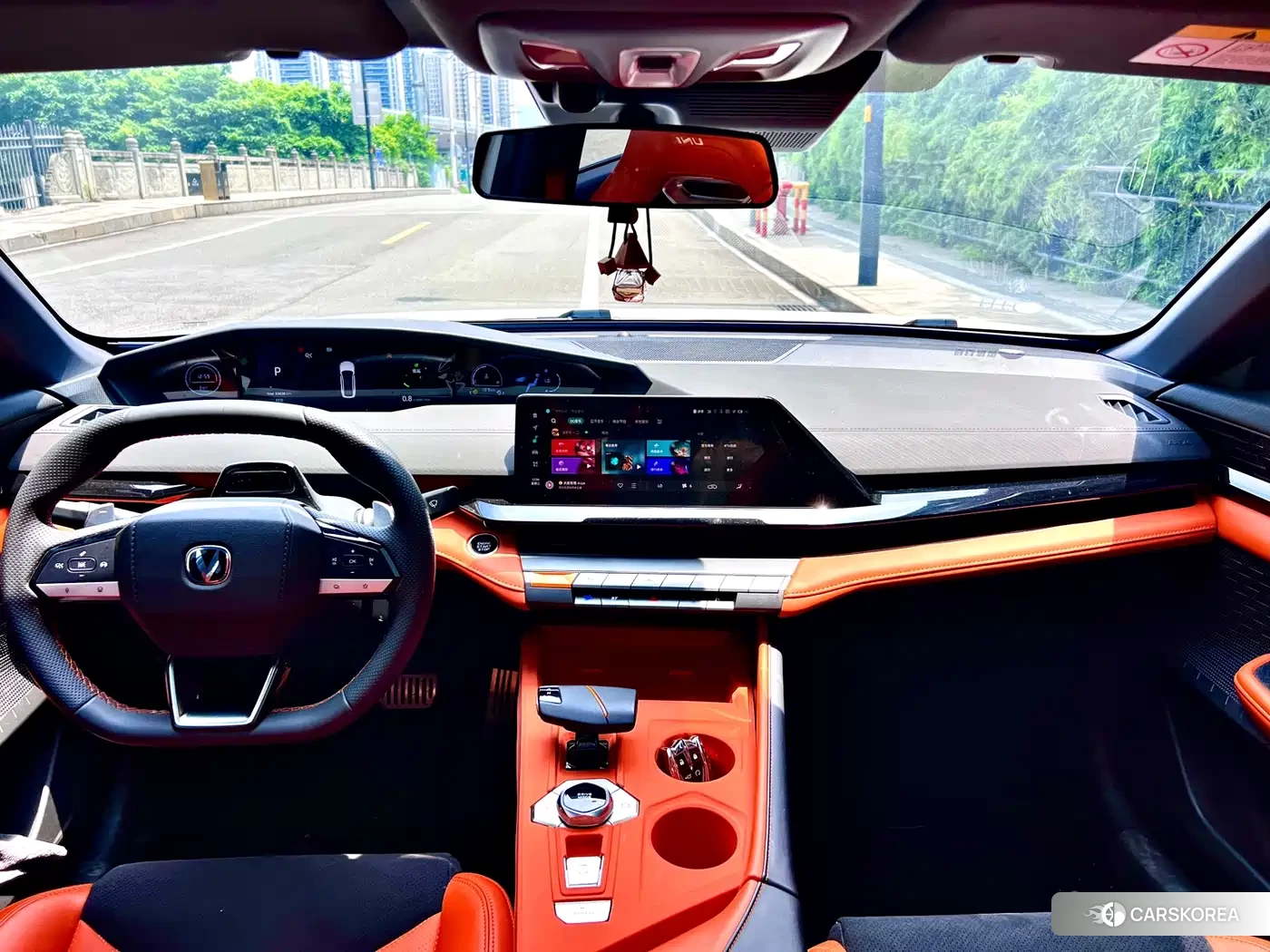 Chang'an Changan UNI-V 2024 Белый из Китая, фото 5