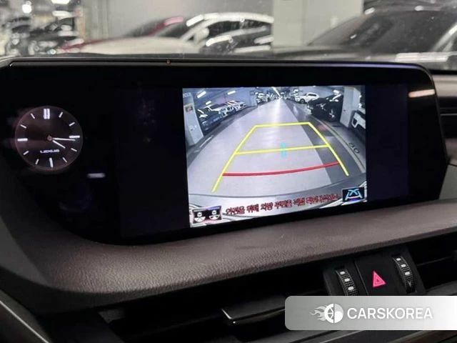 Lexus ES300h 7th generation 2021 Серебристо-серый из Кореи, фото 5
