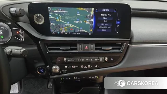 Lexus ES300h 7th generation 2022 Черный из Кореи, фото 5