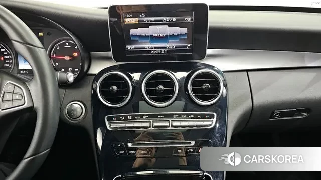 Mercedes-Benz C-Class W205 2018 Серебряный из Кореи, фото 5