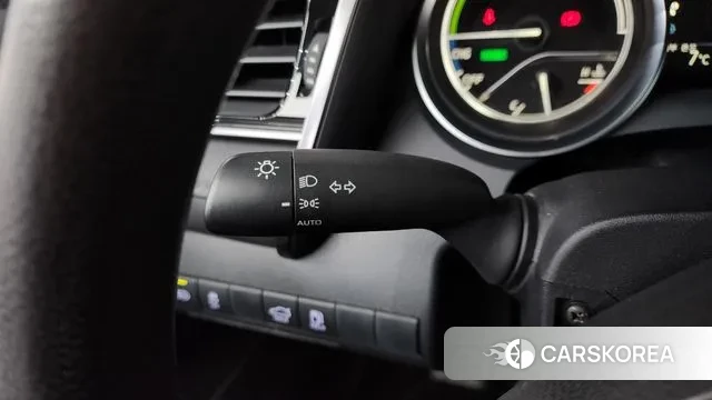 Toyota Camry (XV70) 2023 Серебряный из Кореи, фото 5