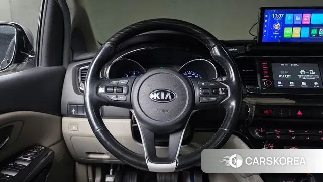 Kia The New Carnival 2018 Серебряный из Кореи, фото 5