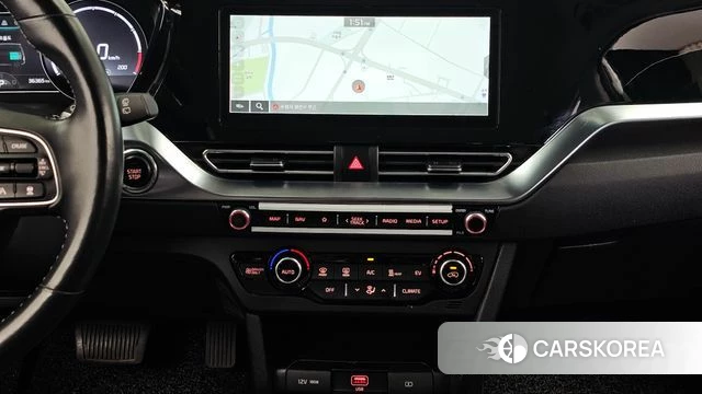 Kia Niro Plus 2022 Белый из Кореи, фото 5
