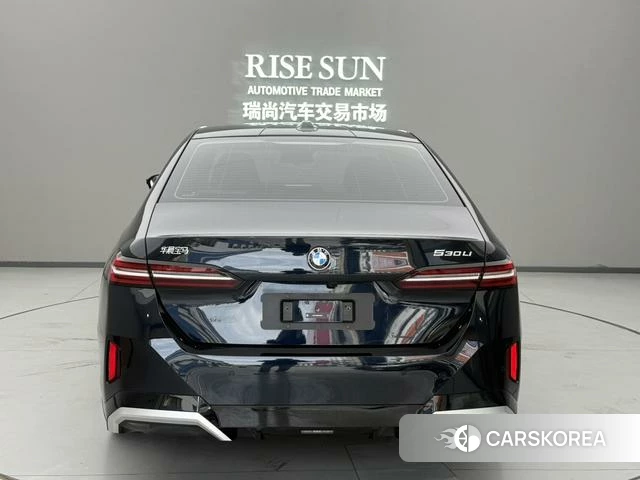 BMW 5 series 2025 Черный из Китая, фото 5