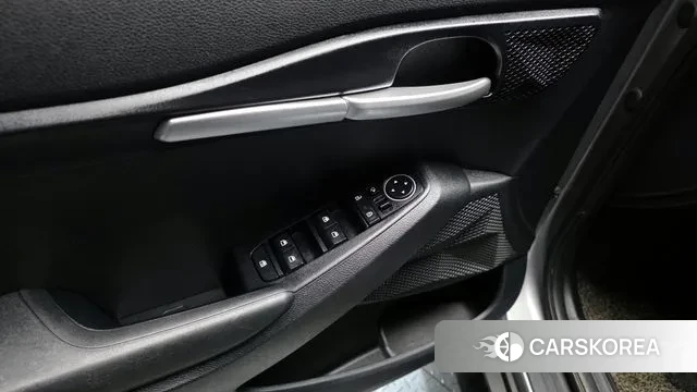 Kia Seltos 2021 Серый из Кореи, фото 5