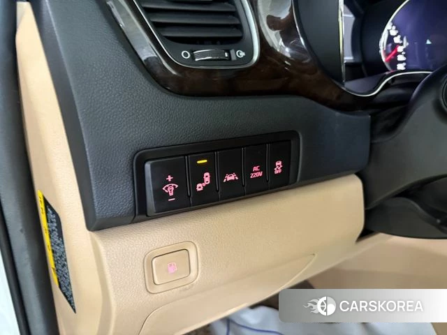 Kia The New Carnival 2018 Белый из Кореи, фото 5