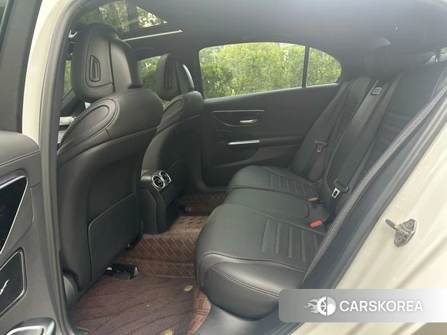 Mercedes-Benz Class C 2023 Белый из Китая, фото 5
