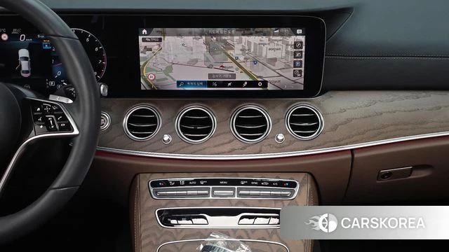 Mercedes-Benz E-Class W213 2022 Белый из Кореи, фото 5