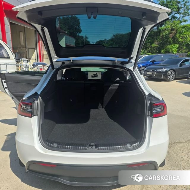 Tesla Model Y 2024 Белый из Кореи, фото 5