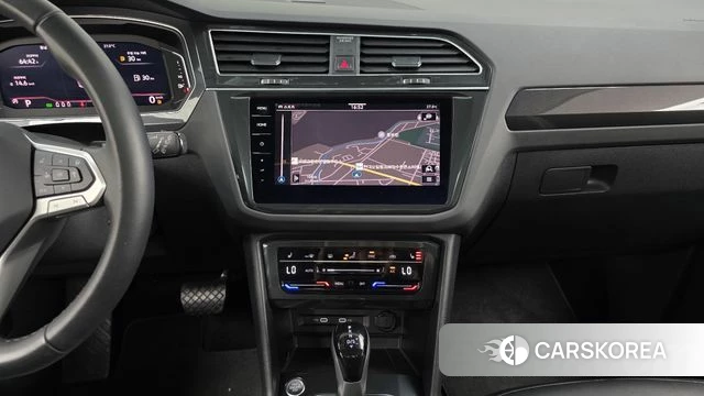 Volkswagen Tiguan second Generation 2024 Черный из Кореи, фото 5