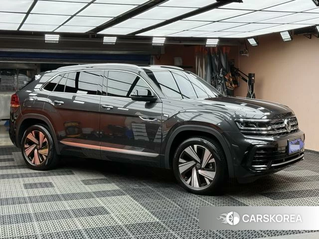 Volkswagen Tourang 2023 Темно-серый из Китая, фото 5