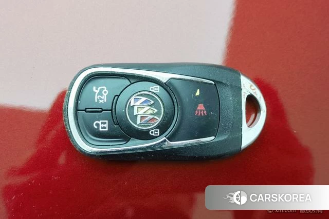 Buick Regal 2021 Красный из Китая, фото 5