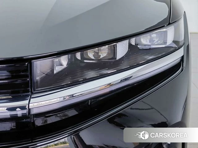 Volkswagen Magotan 2026 Черный из Китая, фото 5