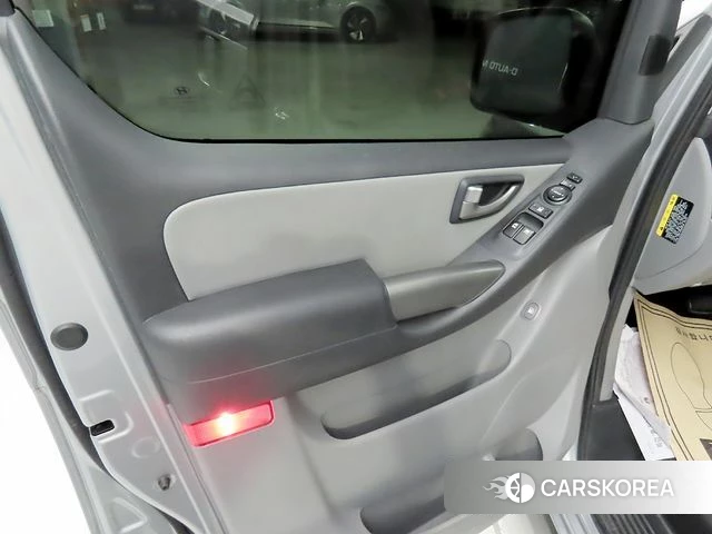 Hyundai The New Grand Starex 2020 Серебристо-серый из Кореи, фото 5