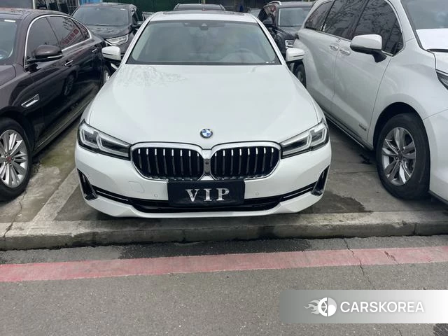 BMW 5 series 2023 Белый из Китая, фото 5