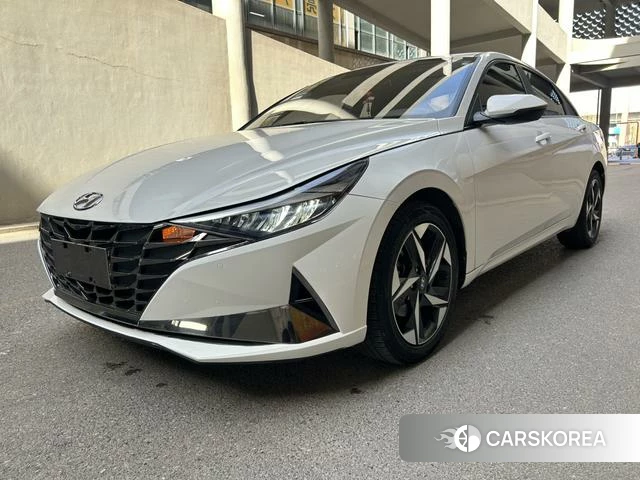 Hyundai Elantra 2022 Белый из Китая, фото 5