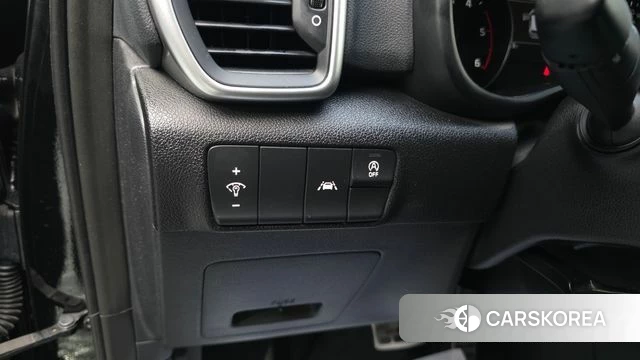 Kia Sportage The Bold 2021 Черный из Кореи, фото 5