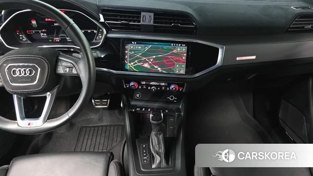 Audi Q3 (F3) 2022 Серый из Кореи, фото 5