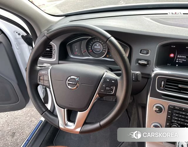 Volvo S60 2019 Белый из Китая, фото 5