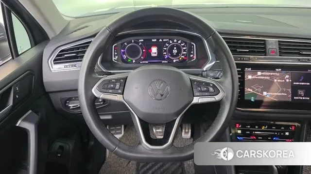 Volkswagen Tiguan second Generation 2022 Серый из Кореи, фото 5