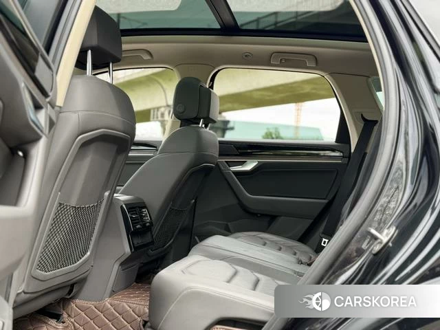Volkswagen Touareg 2019 Черный из Китая, фото 5