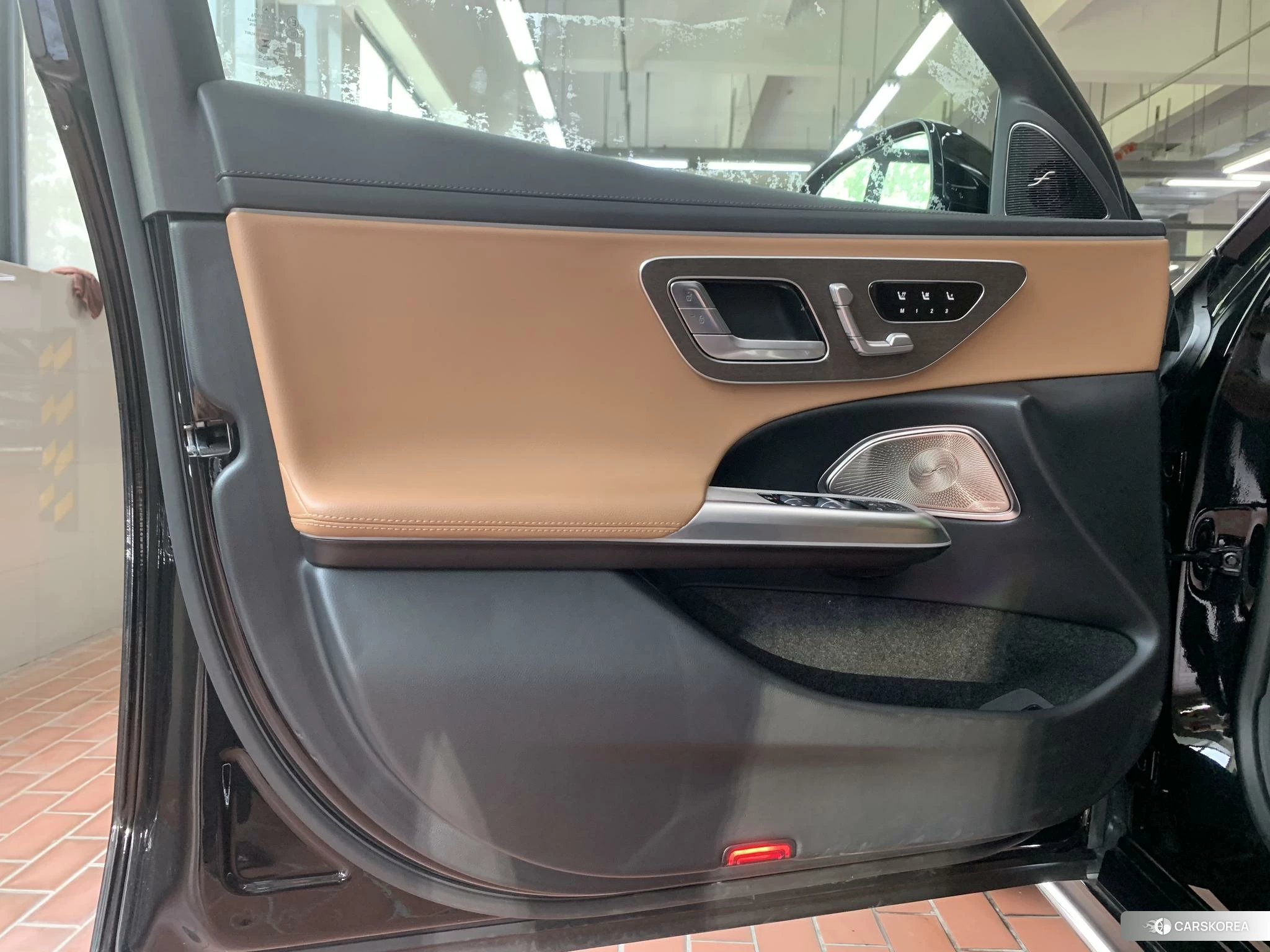 Mercedes-Benz E-class 2023 Черный из Китая, фото 5