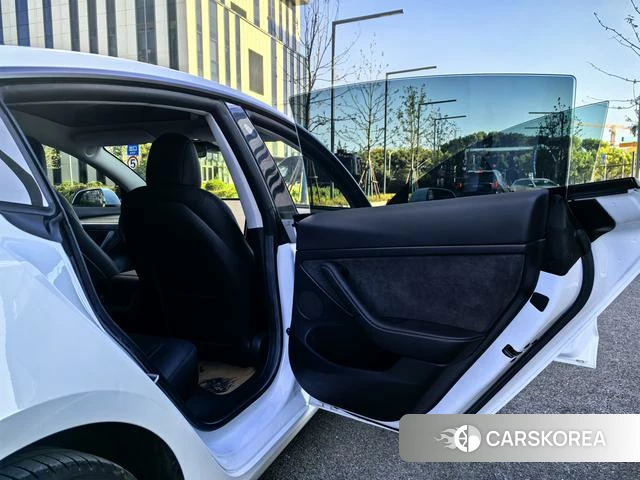 Tesla Model 3 2021 Белый из Китая, фото 5