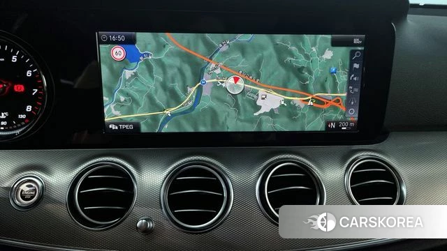 Mercedes-Benz E-Class W213 2018 Белый из Кореи, фото 5