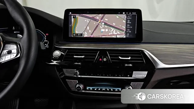 BMW 5 Series (G30) 2023 Черный из Кореи, фото 5