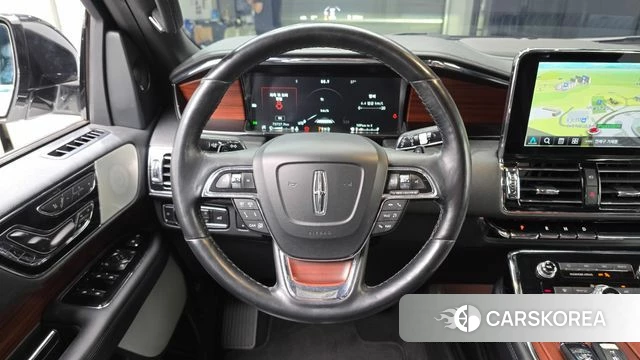Lincoln Navigator 4th generation 2021 Белый из Кореи, фото 5