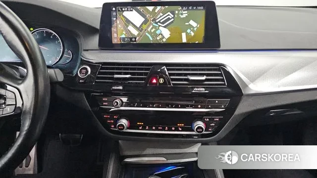 BMW 5 Series (G30) 2018 Синий из Кореи, фото 5