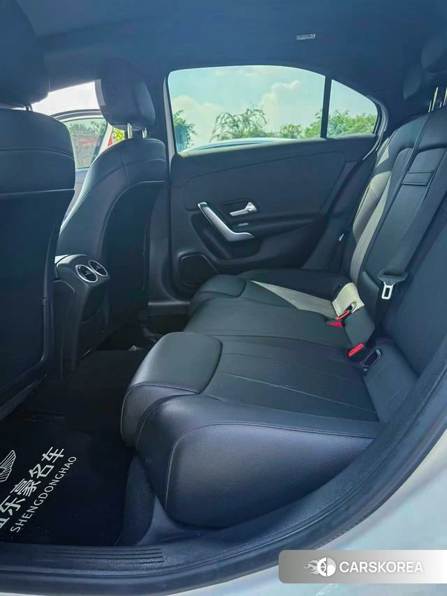 Mercedes-Benz Class A 2020 Белый из Китая, фото 5