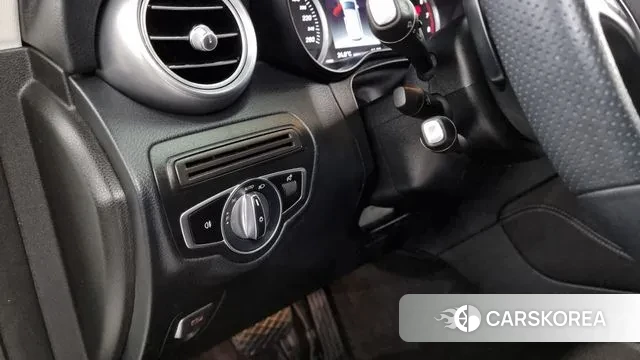 Mercedes-Benz GLC-Class X253 2019 Белый из Кореи, фото 5