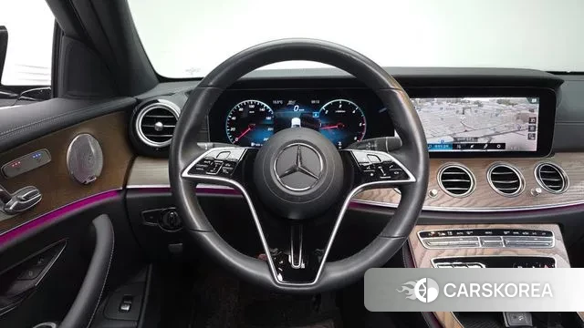 Mercedes-Benz E-Class W213 2022 Белый из Кореи, фото 5