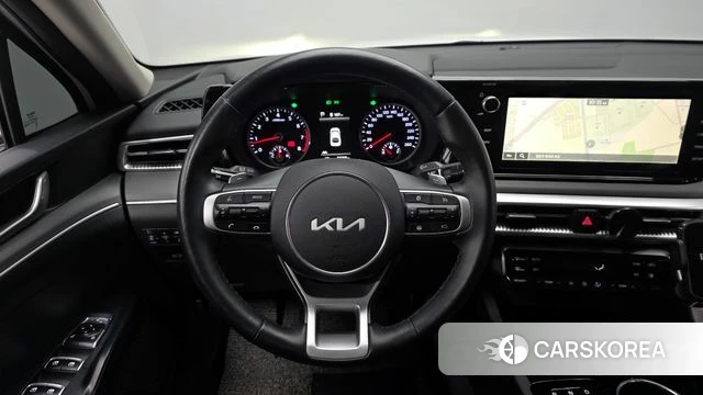 Kia K5 3rd generation 2023 Белый из Кореи, фото 5