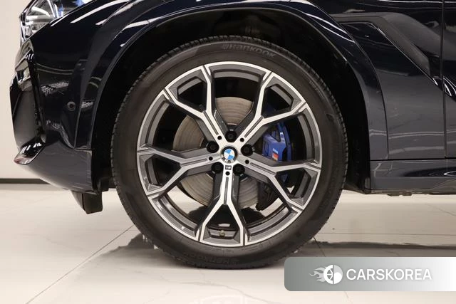 BMW X6 2021 Черный из Китая, фото 5