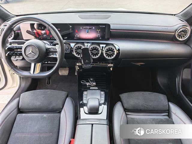 Mercedes-Benz Class A 2024 Белый из Китая, фото 5