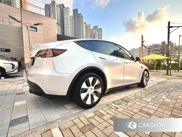 Tesla Model Y 2022 Белый из Кореи, фото 5