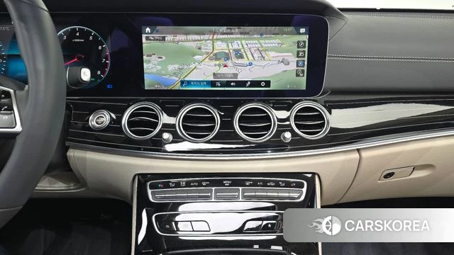 Mercedes-Benz E-Class W213 2023 Черный из Кореи, фото 5