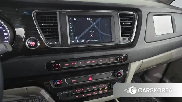 Kia The New Carnival 2018 Белый из Кореи, фото 5