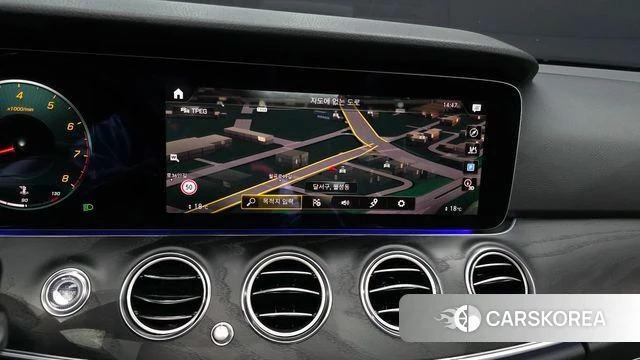 Mercedes-Benz E-Class W213 2023 Белый из Кореи, фото 5