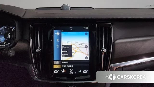 Volvo V90 Cross-Country 2018 Белый из Кореи, фото 5