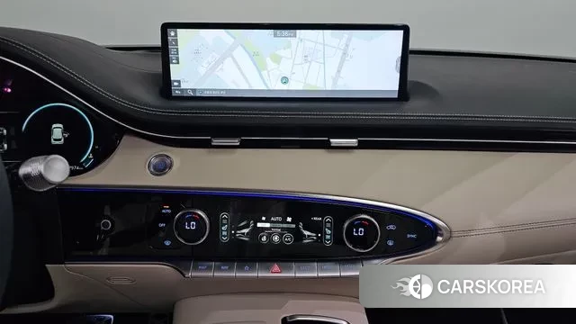 Genesis GV70 2023 Белый из Кореи, фото 5
